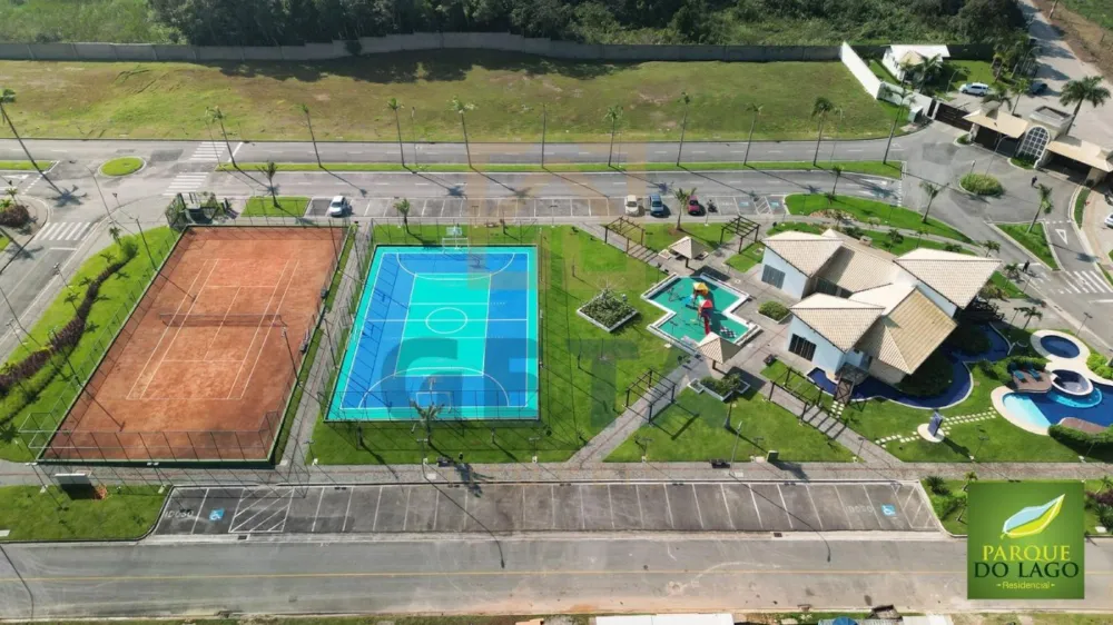 Terreno à Venda em Camboriú, Centro - Condomínio Parque do Lago