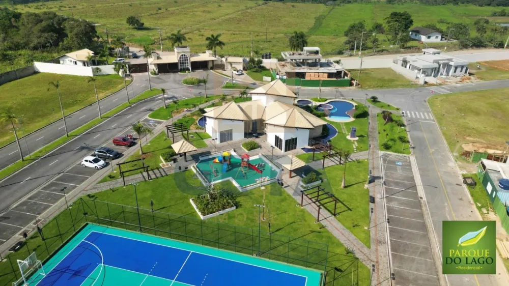 Terreno à Venda em Camboriú, Centro - Condomínio Parque do Lago