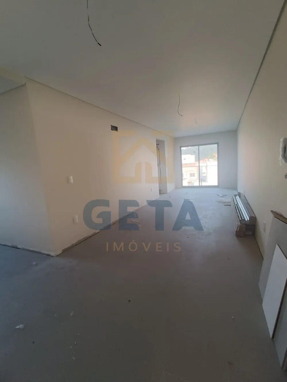 OPORTUNIDADE ÚNICA NO BAIRRO QUE MAIS VALORIZA EM CAMBORIÚ!