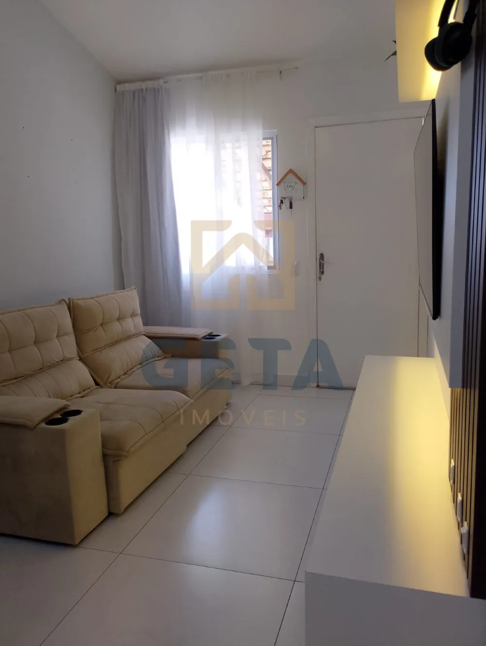 Casa finamente mobiliada à venda no Colina do Cedro