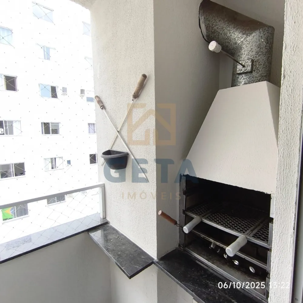 Apartamento à venda no Residencial Maria Helena — Bairro Cedros, Camboriú/SC