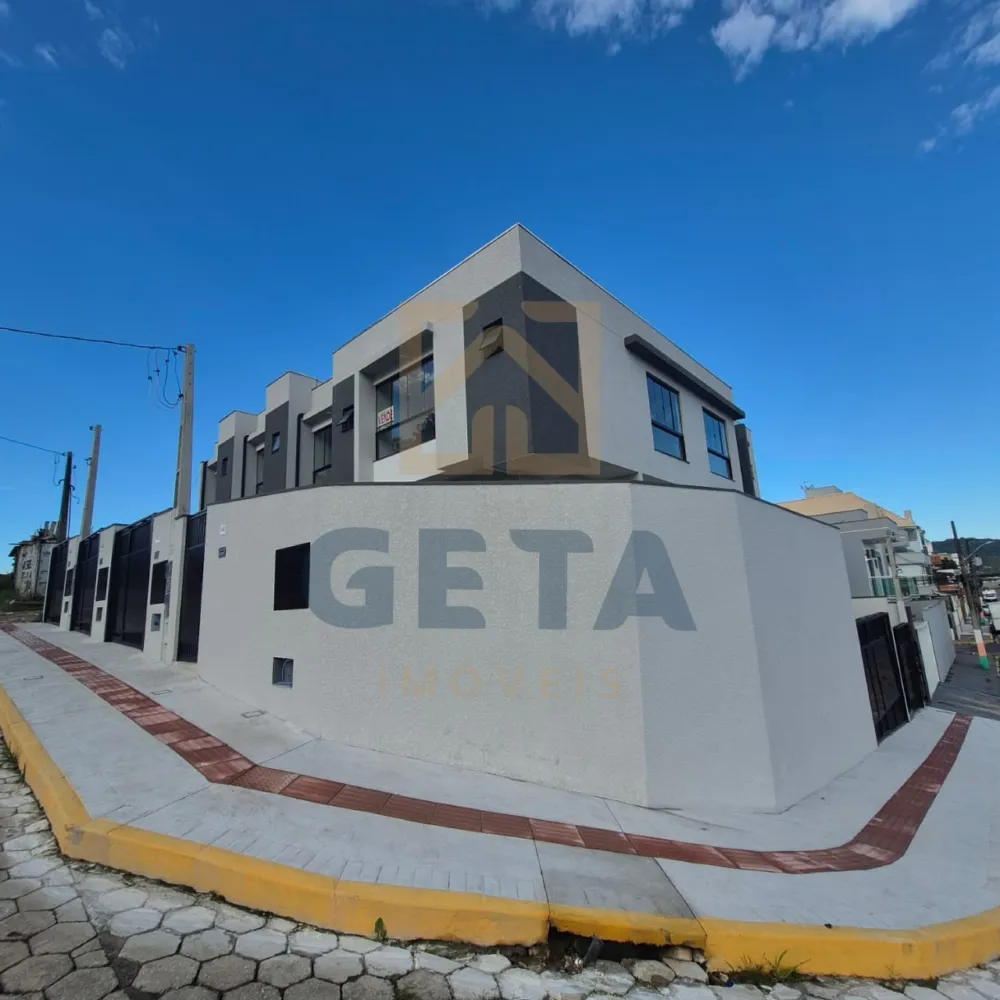 Sobrado com piscina e excelente espaço externo — oportunidade imperdível