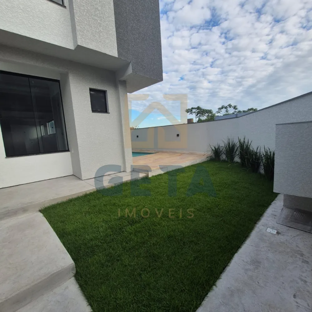 Sobrado com piscina e excelente espaço externo — oportunidade imperdível