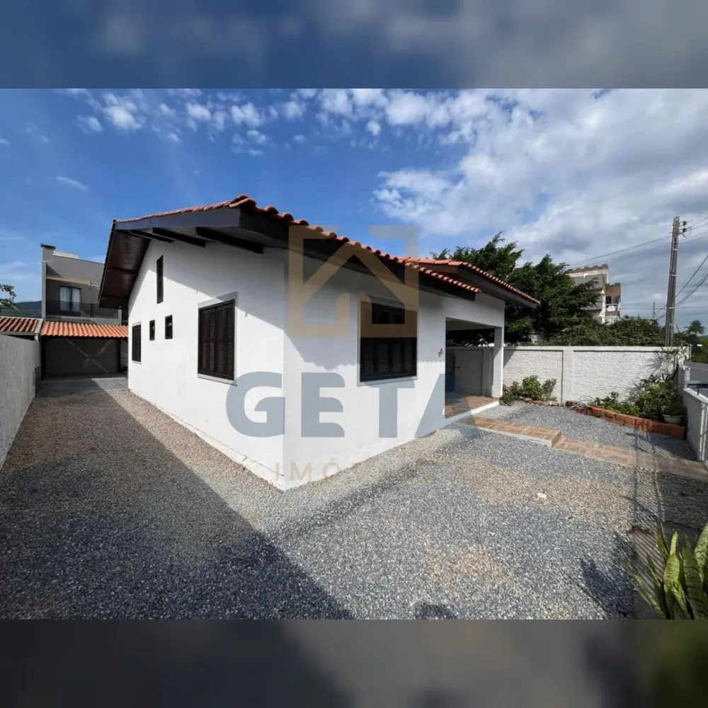 Casa 3 quartos para Venda no bairro Perequê em Porto Belo