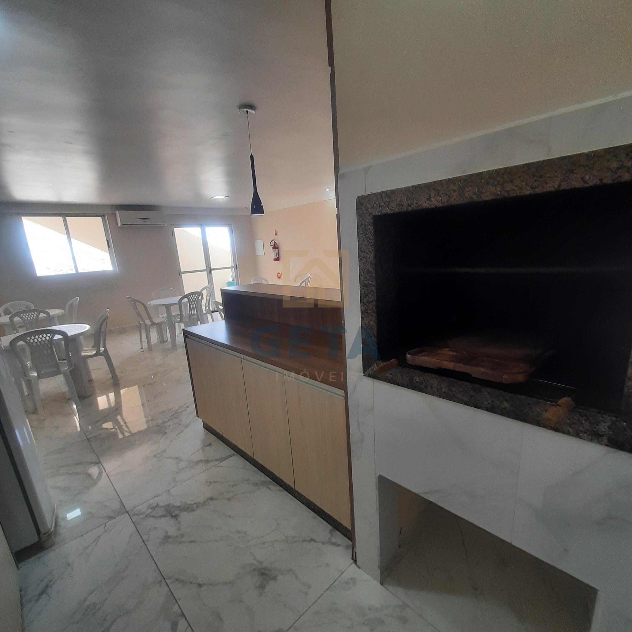 Apartamento mobiliado  – 3 Quartos sendo uma Suíte 