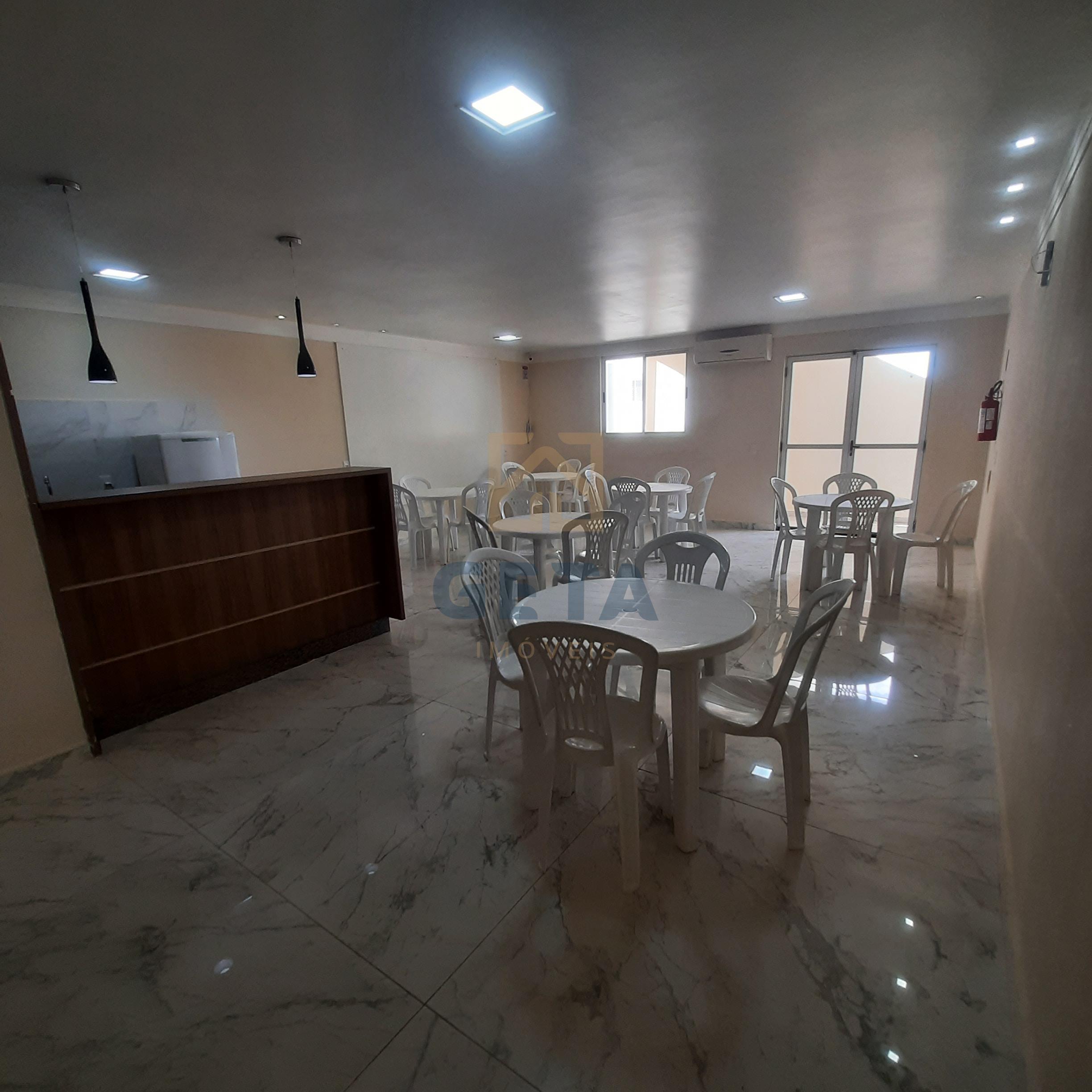 Apartamento mobiliado  – 3 Quartos sendo uma Suíte 
