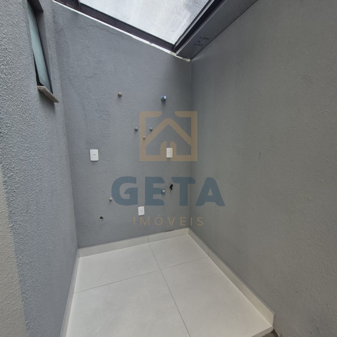 🏡✨ SOBRADOS DE ALTO PADRÃO NO BAIRRO SANTA REGINA — CAMBORIÚ