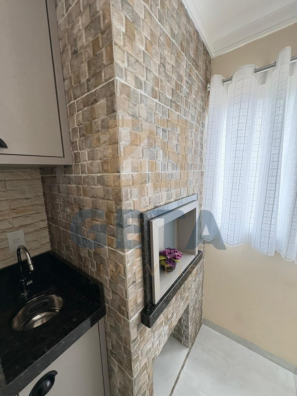 Apartamento mobiliado  – 3 Quartos sendo uma Suíte 
