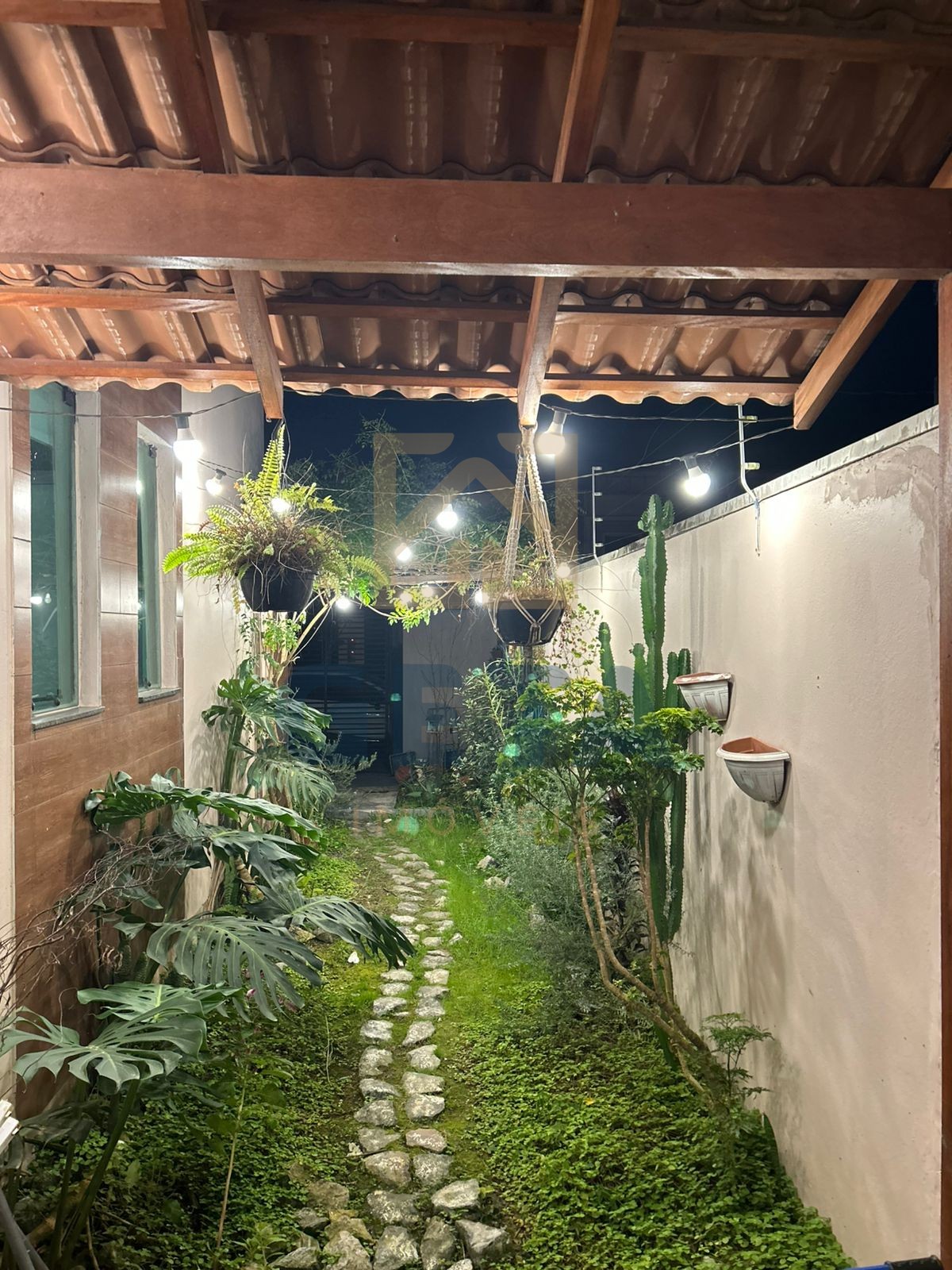  Sobrado Exclusivo à Venda em Camboriú – Pronto para Morar! 