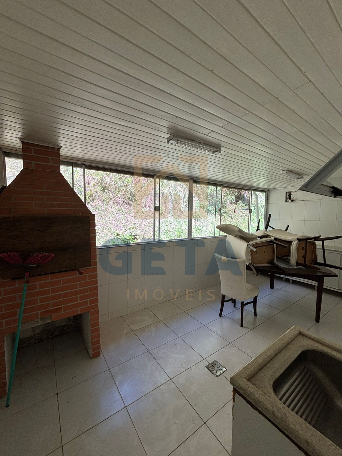 Casa 2 quartos para venda no bairro Lídia Duarte em Camboriú
