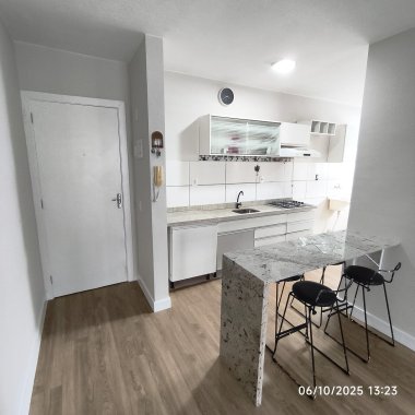 Apartamento à venda no Residencial Maria Helena — Bairro Cedros, Camboriú/SC