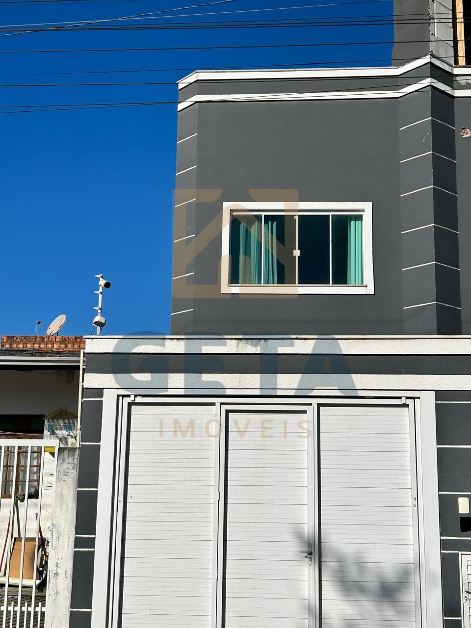 Sobrado Triplex à venda | Camboriú – Bairro Rio Pequeno