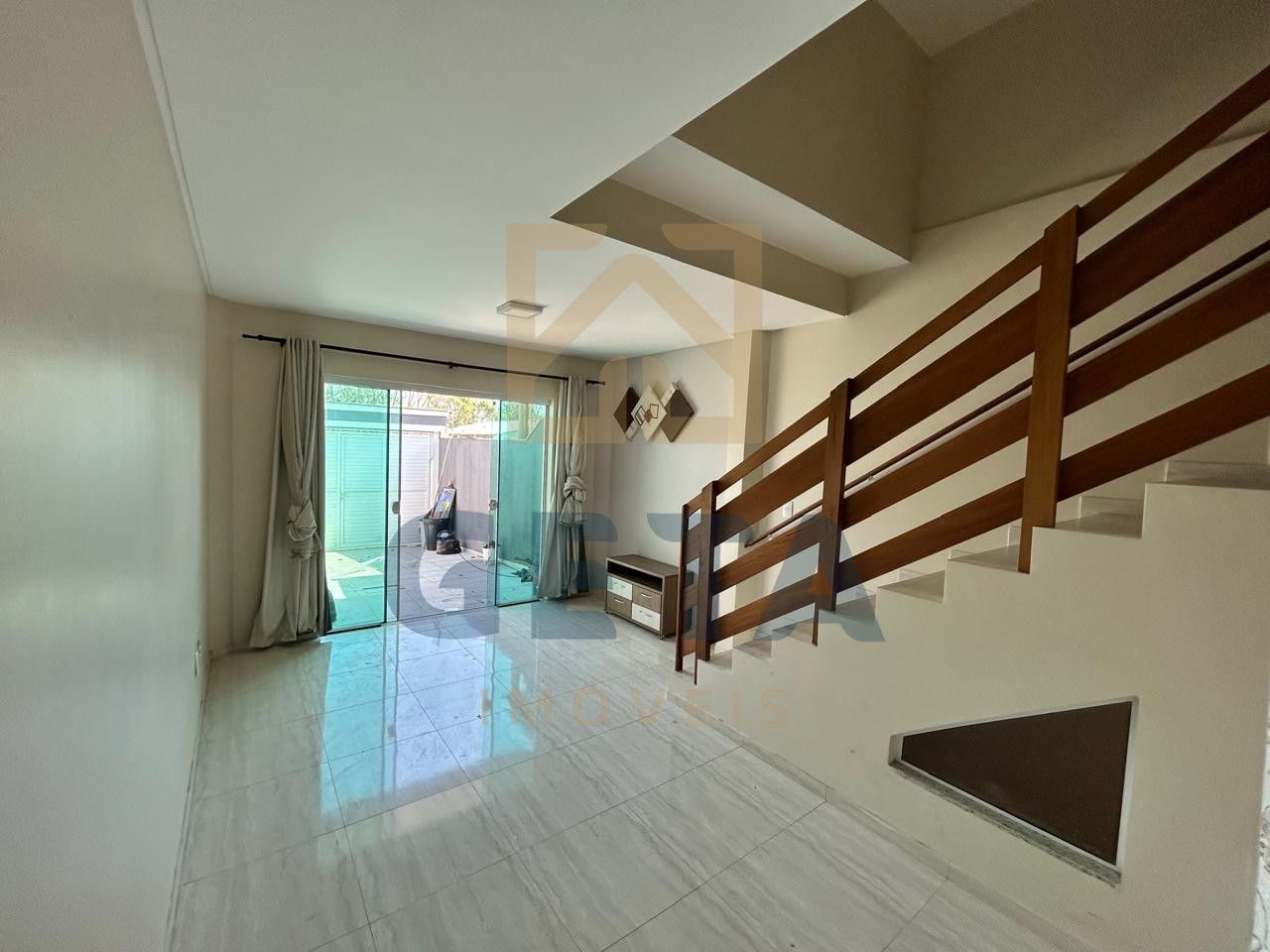 Sobrado Triplex à venda | Camboriú – Bairro Rio Pequeno