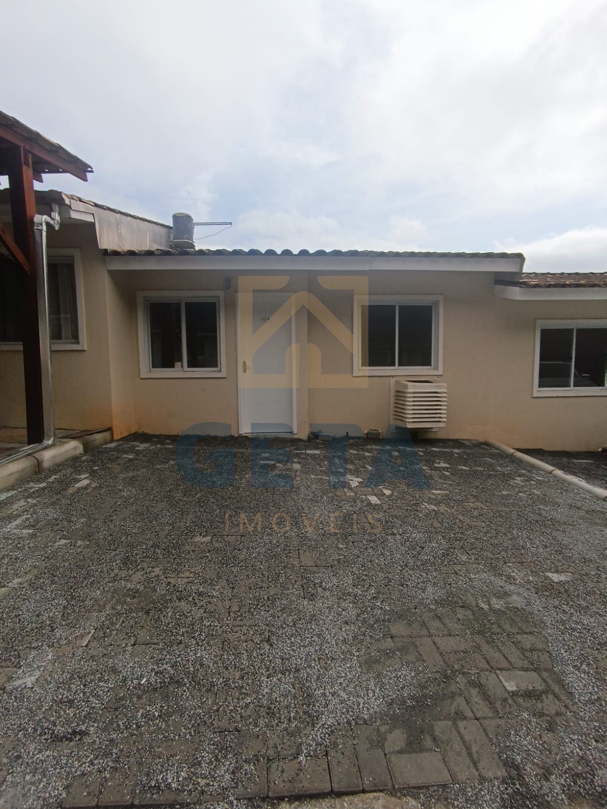 Casa 2 quartos para Locação Anual no bairro Lídia Duarte em Camboriú