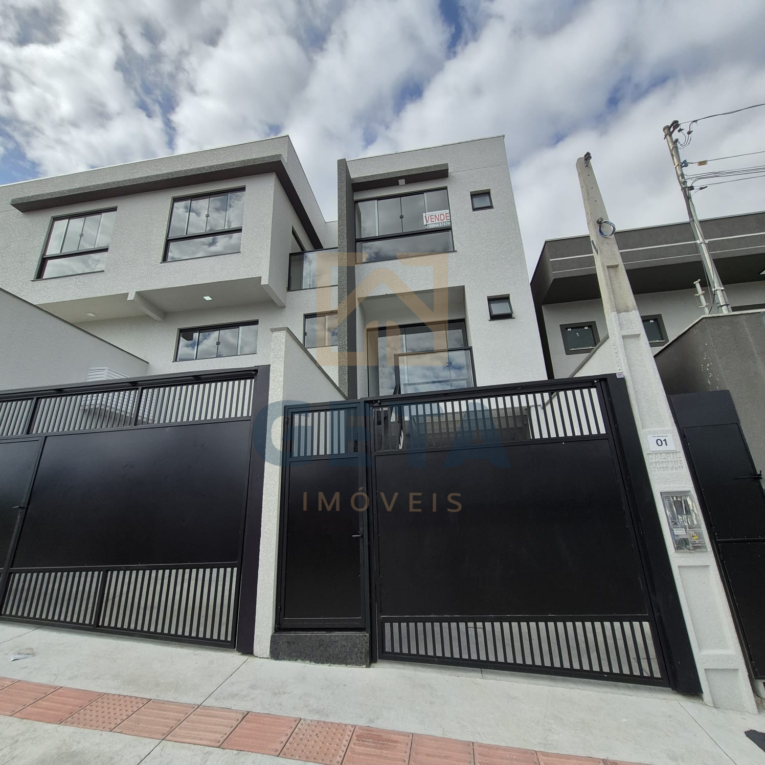 Triplex amplo e versátil em Camboriú — excelente oportunidade