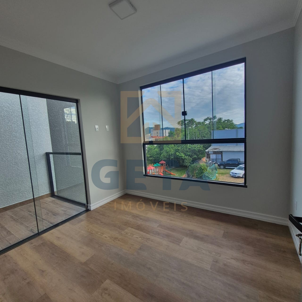 Sobrado com piscina e excelente espaço externo — oportunidade imperdível