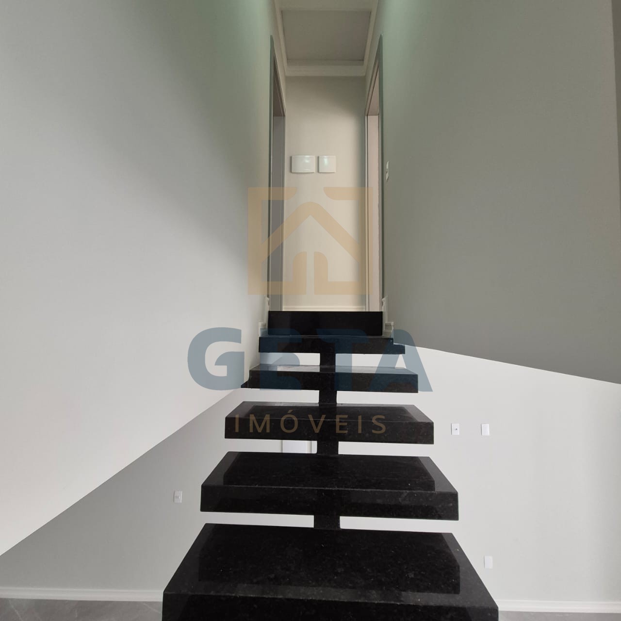 Sobrado 2 suítes para Venda no bairro Areias em Camboriú