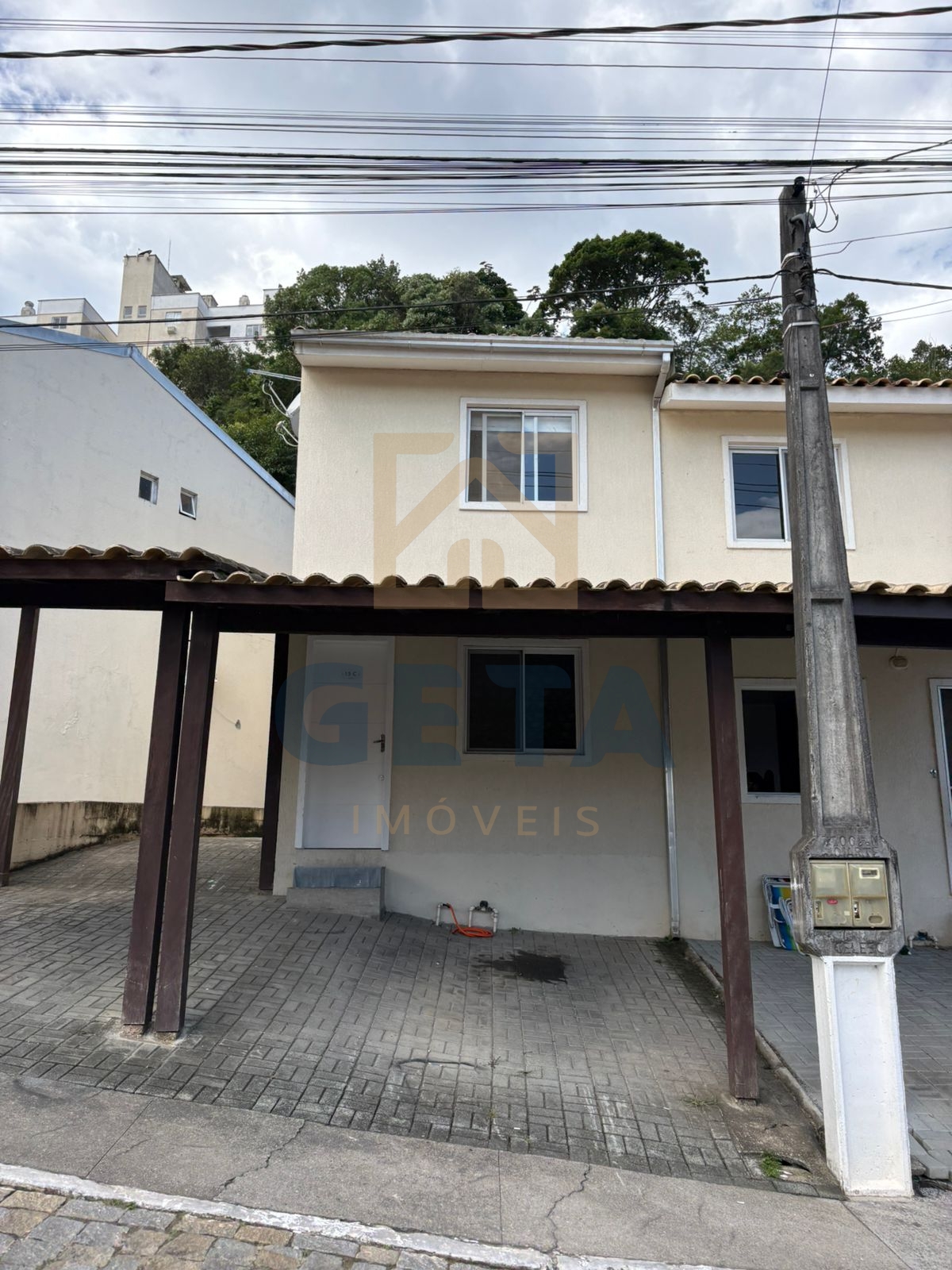 Sobrado para Locação no Condomínio Colina do Cedro 