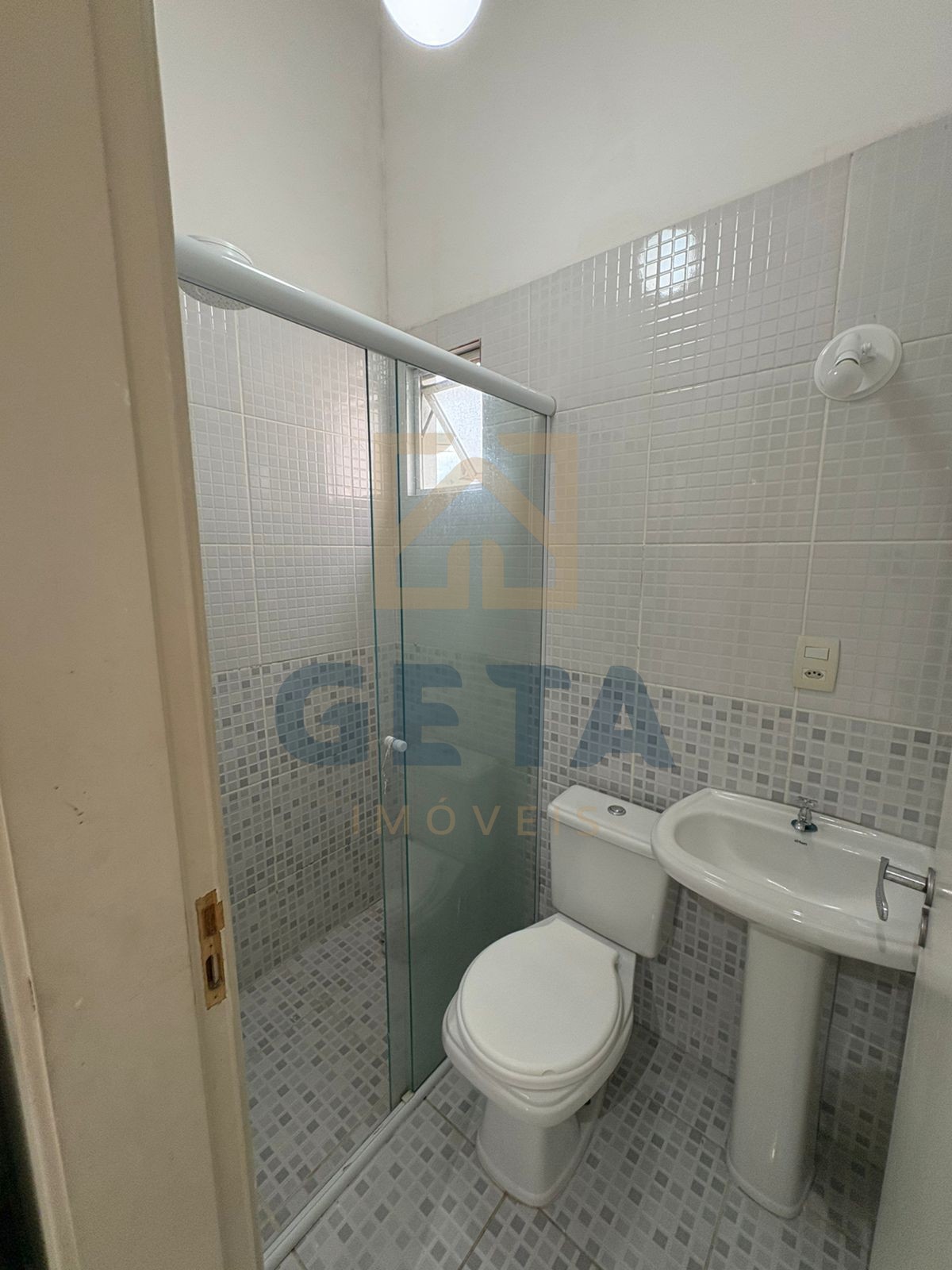 Sobrado para Locação no Condomínio Colina do Cedro 