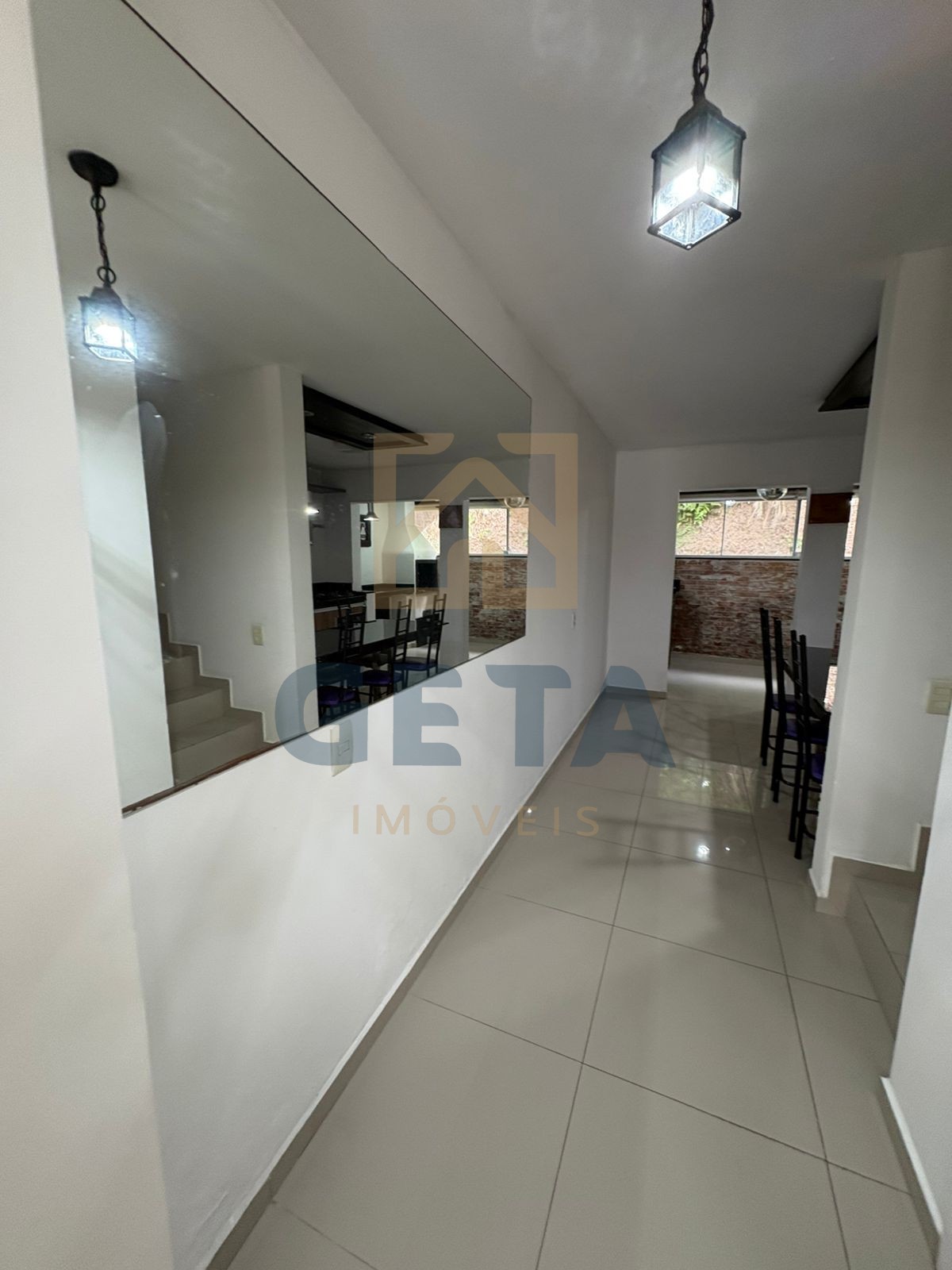 Sobrado para Locação no Condomínio Colina do Cedro 