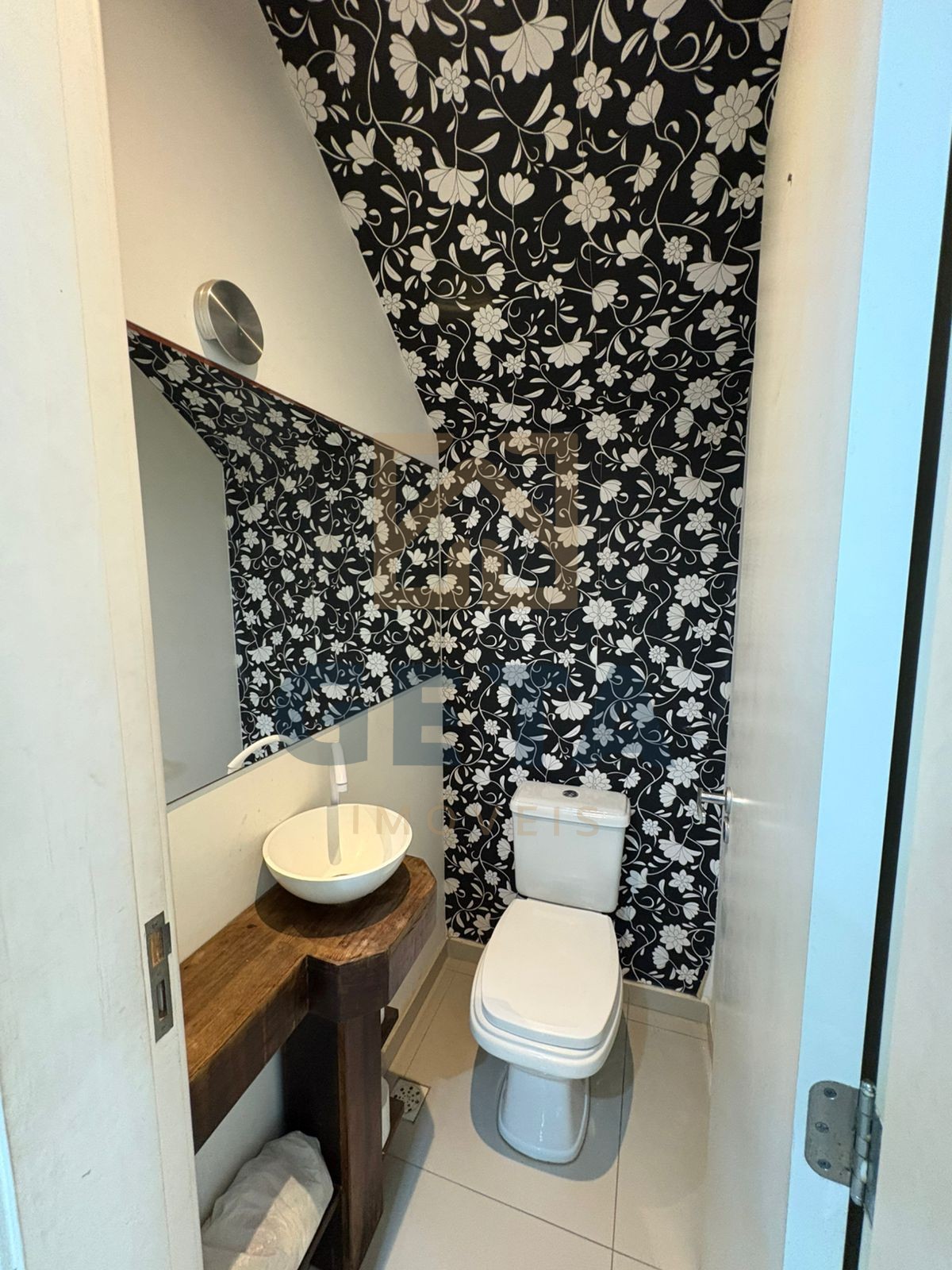 Sobrado para Locação no Condomínio Colina do Cedro 