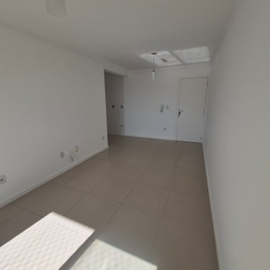 Apartamento 2 quartos para locação no bairro Lídia Duarte em Camboriú