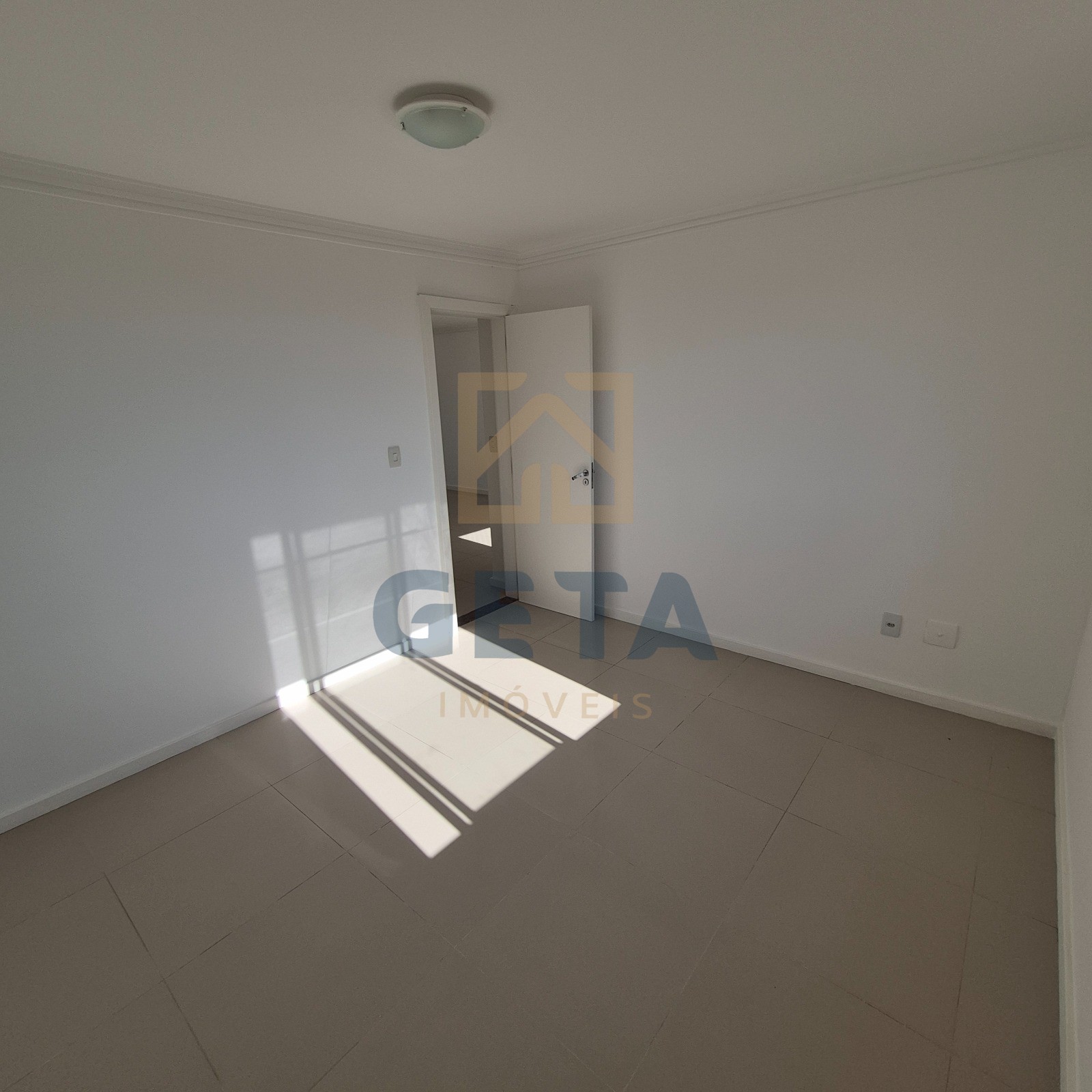 Apartamento 2 quartos para locação no bairro Lídia Duarte em Camboriú