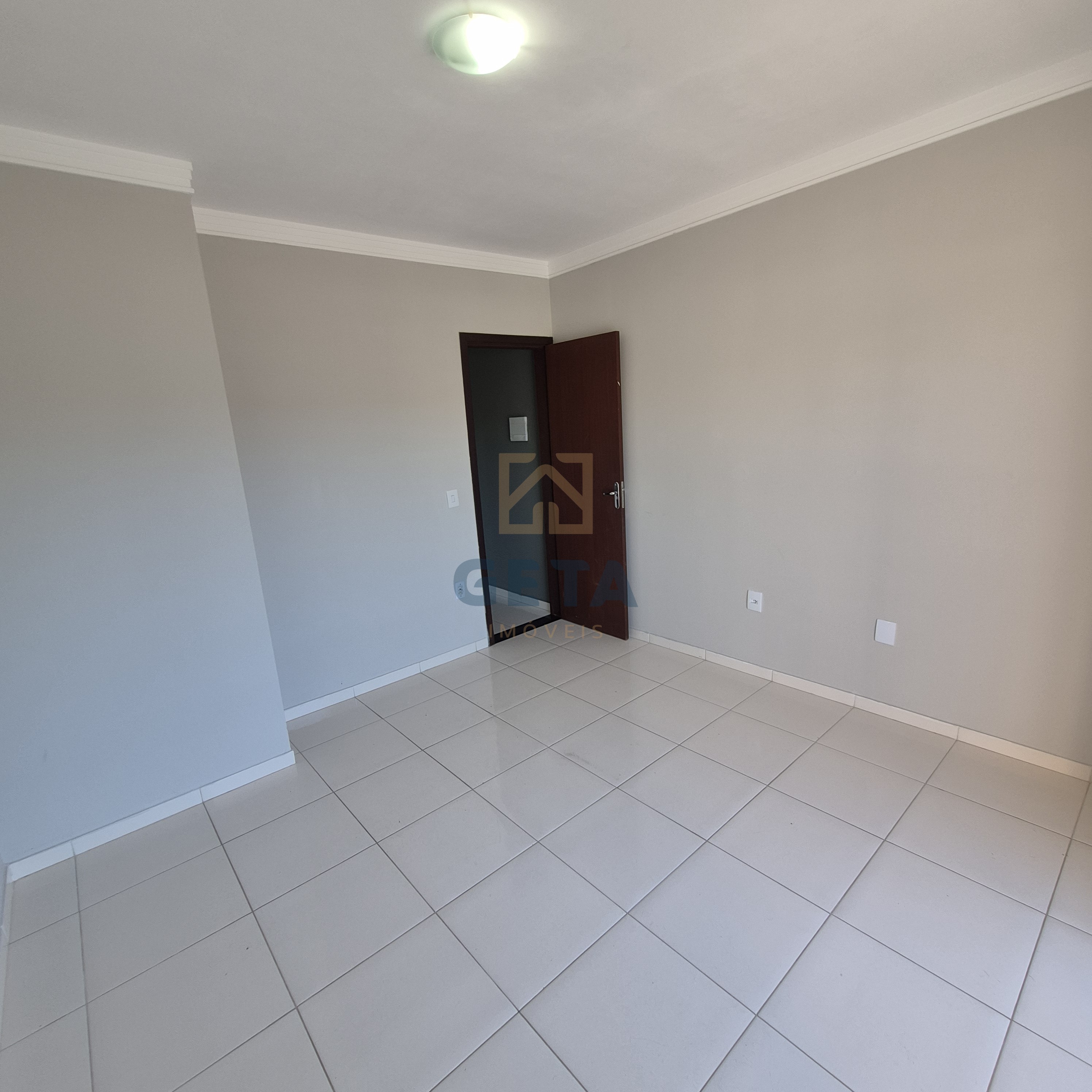 Sobrado para Locação no Bairro Santa Regina – Camboriú