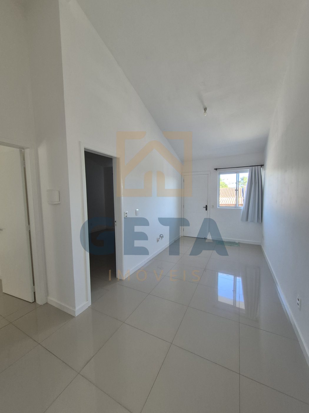 Casa 2 quartos para Locação Anual no bairro Lídia Duarte em Camboriú