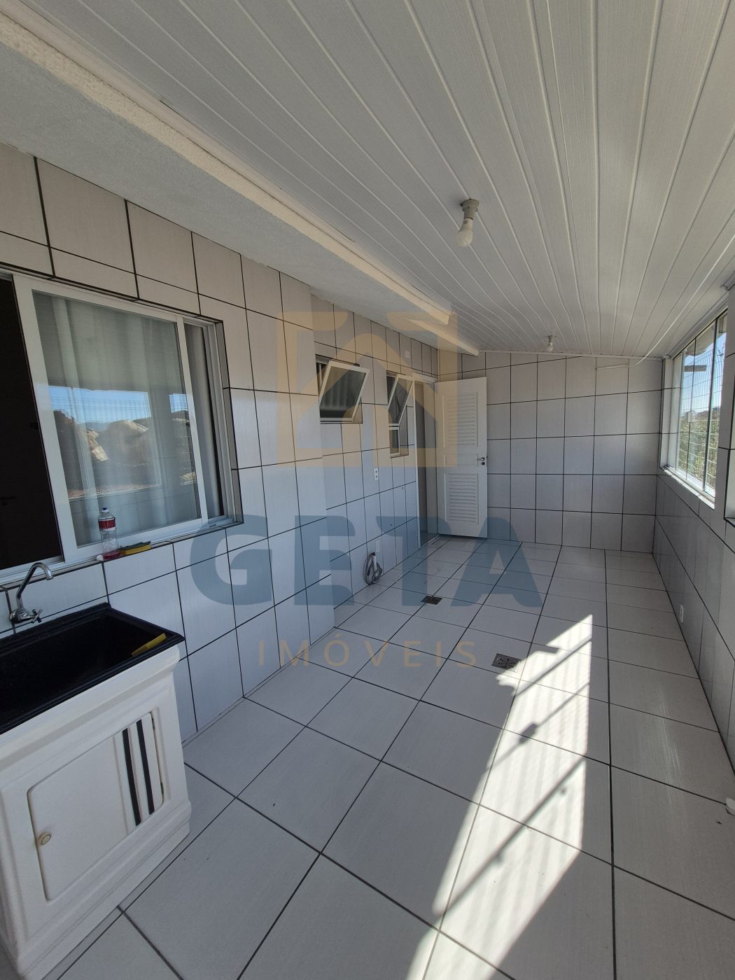 Casa 2 quartos para Locação Anual no bairro Lídia Duarte em Camboriú