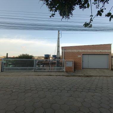  Encantadora Casa em Cedros, Camboriú com 80 m² de área privativa